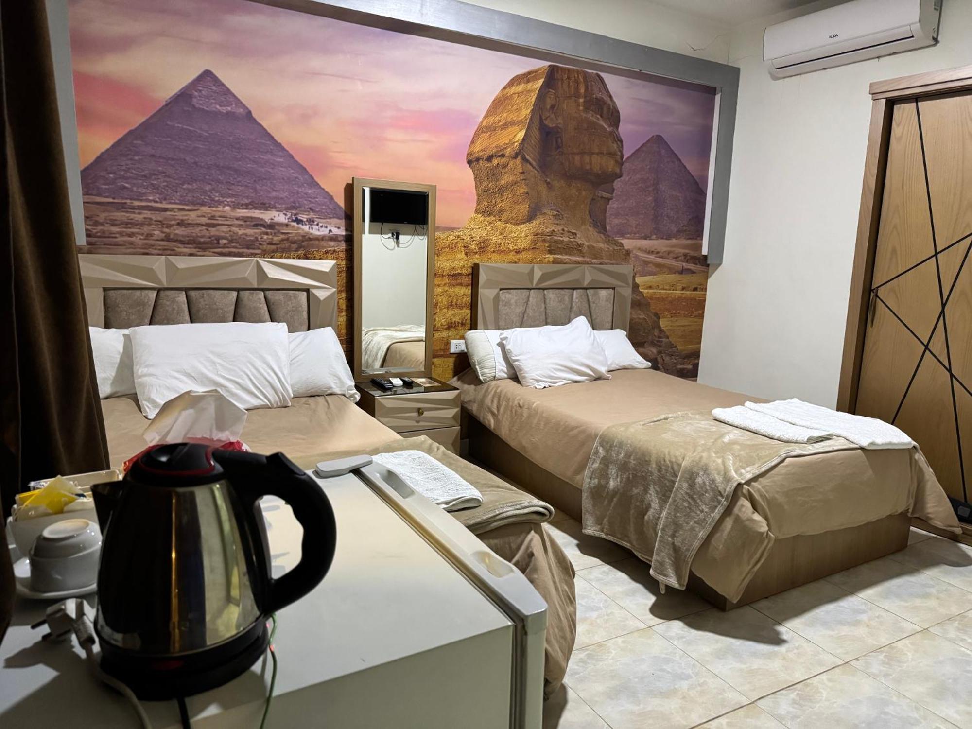 Отель Nefertiti Pyramids View Каир Экстерьер фото